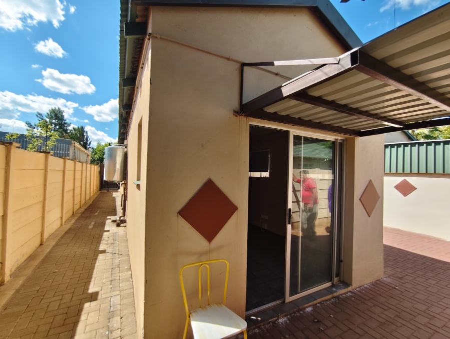 To Let 2 Bedroom Property for Rent in Wilgehof Free State